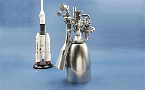Buy CRYOGENIC CE 20 Engine Model | 1:25 Online – Indic Inspirations