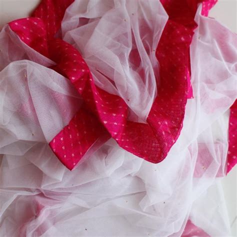 White Net Mokaish Dupatta with Leheriya Border – anokherang