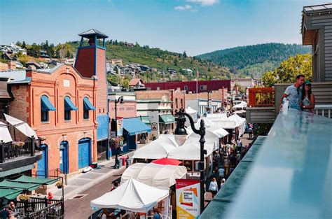 12 Famous Celebrities That Live In Utah (2024) | PropertyClub