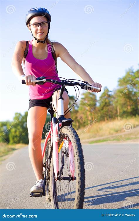 Cycling Exercise Woman 的图像结果