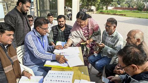 यूपी, बंगाल समेत 12 राज्यों में SIR की समय-सीमा बढ़ाई गई, जानिए कब ...