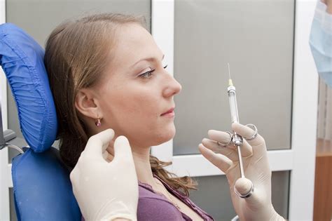 Aus Adrenalin wird Epinephrin | Quintessenz Verlags-GmbH