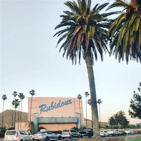 Fast-Paced Blawker Photo Exhibition