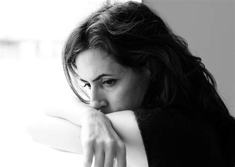 18 Symptoms of Low Progesterone - Kim Crawford, M.D.