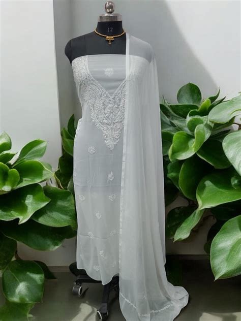 Buy Lucknow Handcrafted Chikankari Salwar Suits Online – Leheriya