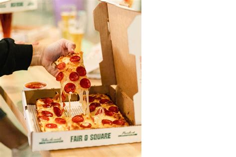 Uncle G's Pizza — A Studio