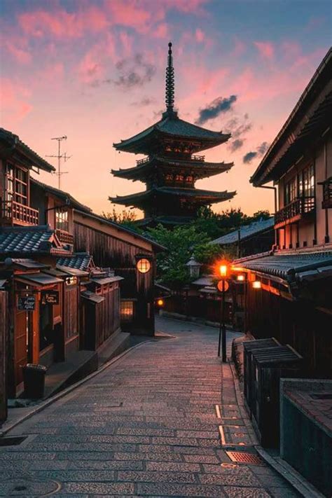 88rising - Yasaka Shrine, Kyoto | Facebook