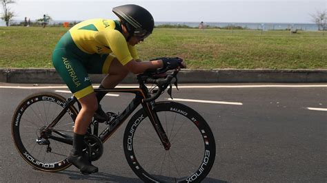 Paralympian Amanda Reid breaking Australian cycling barrier
