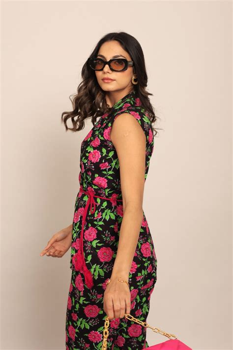 Black Multicolor Floral Printed Relaxed Top with Collar – Kaoribyshreya