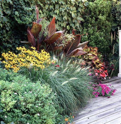 Using Ornamental Grasses Landscaping Ideas