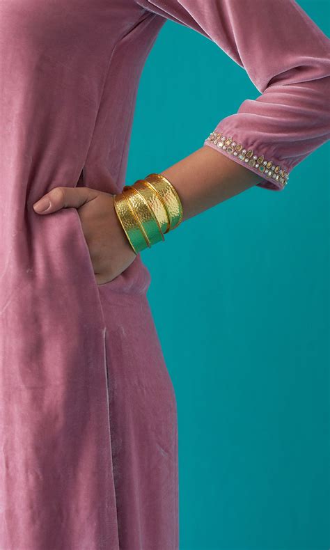 KURTA SETS – Page 11 – Ridhiiee Suuri