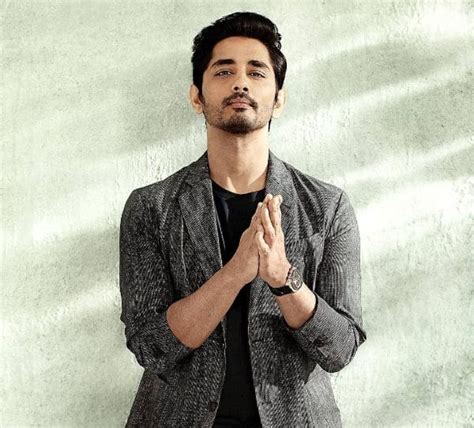 Fans trend #IStandWithSiddharth after the Rang De Basanti actor claims ...
