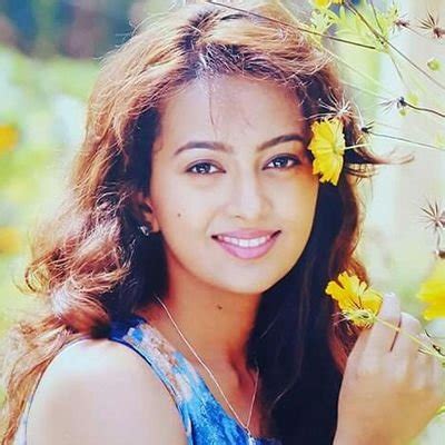 Ester Noronha Wiki, Biography, Dob, Age, Height, Weight, Affairs and More
