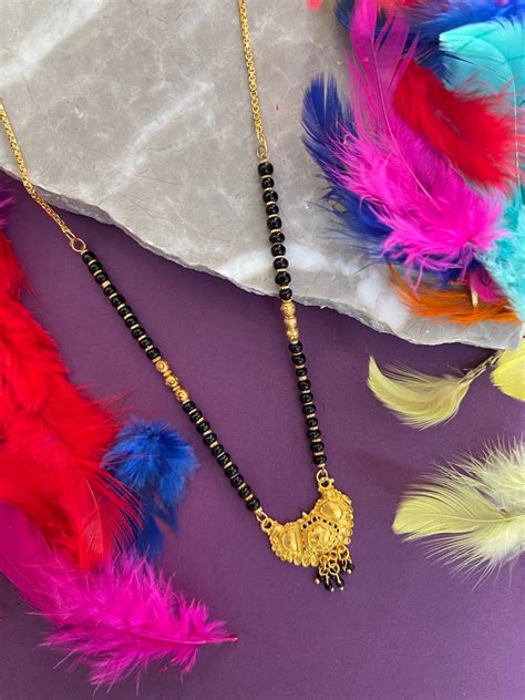 Gold Mangalsutra Pendant | Traditional Marathi Mangalsutra | DDR ...