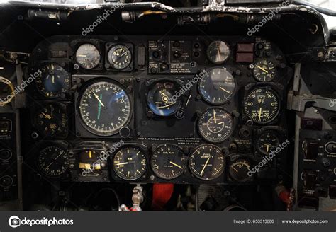 Small Plane Cockpit Controls 的图像结果
