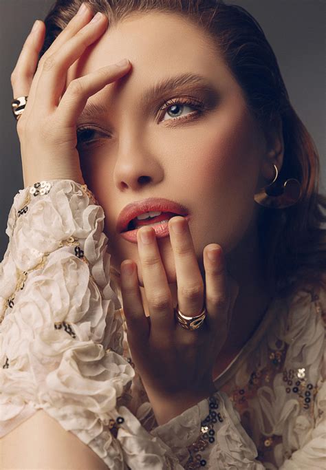 A legjobb 600 000+ Női Akt témájú fotó · 100%-osan ingyenes letöltés · Pexels-stockfotók