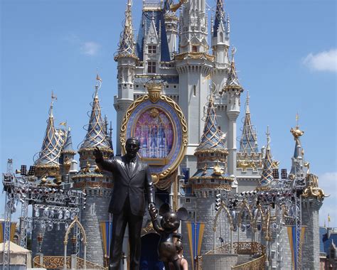 Disney Around the World – Blue Ribbon News