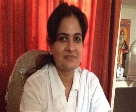 UP Bar Council chief shot dead by her associate in Agra, attacker tries ...