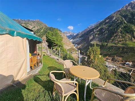 ROOMY MOUNTAIN TOP RESORT, BATAKUNDI (Naran) - Campground Reviews ...