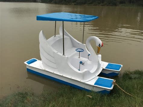 Adult Water Park Fiberglass Water Swan Pedal Boat for Sea - Pedal Swan ...