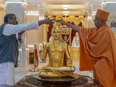 Dharmendra Pradhan visits BAPS Hindu temple in Abu Dhabi
