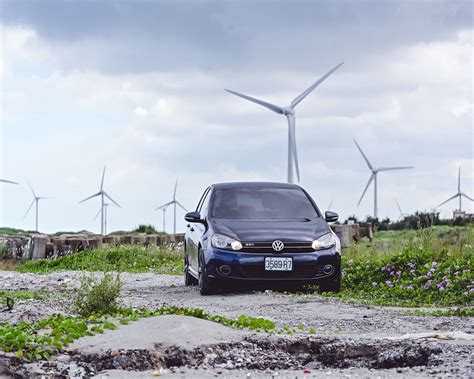 Download wallpaper 1280x1024 volkswagen golf gtd, volkswagen, car, blue ...