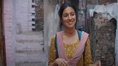 Ek Chatur Naar Movie Show Time in Delhi NCR | Ek Chatur Naar in Delhi ...