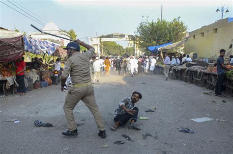'I Love Muhammad' row: Police, locals clash after Friday prayers in ...