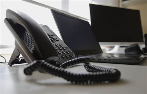 Best VoIP Phones for Business 的图像结果