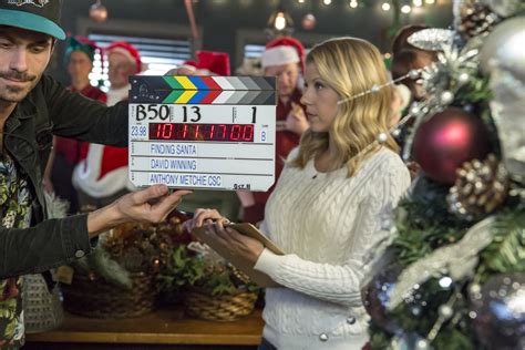 Cast Interviews - Finding Santa - Jodie Sweetin on Co-Star Eric Winter ...