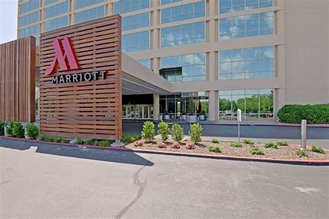 MARRIOTT TULSA HOTEL SOUTHERN HILLS - Hotel Reviews, Photos, Rate ...