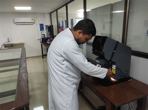 Textile Testing Laboratory 的图像结果