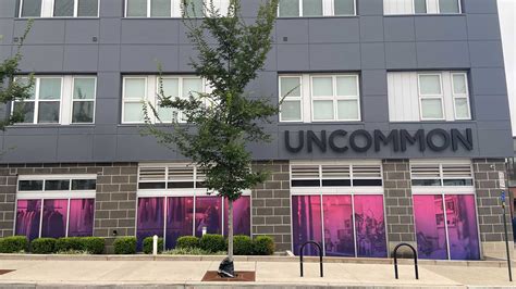 Bites & Sips: Chili's Heads for Campus, 2 New Restaurants, Middle West ...