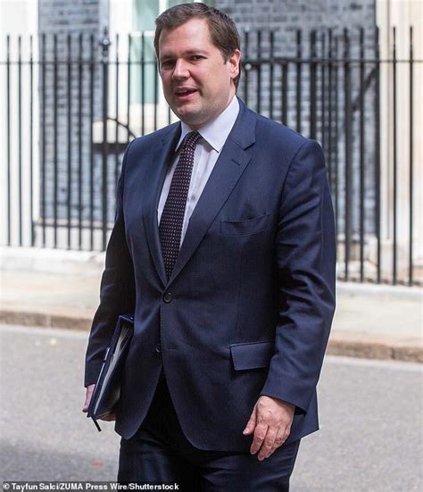 'Rattled' Sadiq Khan labels Robert Jenrick as 'Mr Ozempic' in Tube fare ...