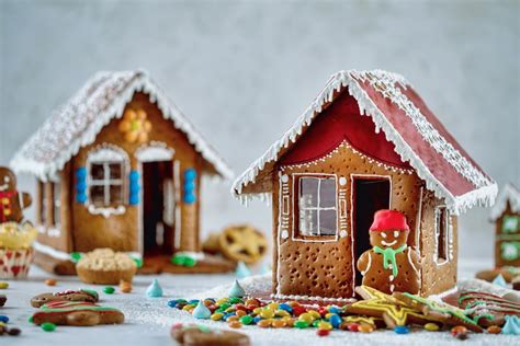 Gingerbread House Factory, Sheraton Grand Doha Resort & Convention ...