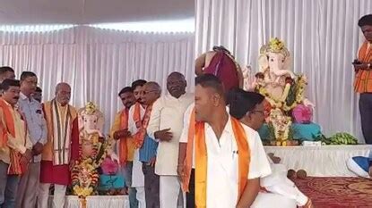 Idgah Maidan: ಹುಬ್ಬಳ್ಳಿ ಈದ್ಗಾ ಮೈದಾನದಲ್ಲಿ ಗಣೇಶ ಪ್ರತಿಷ್ಠಾಪನೆ; ಪಟಾಕಿ ...
