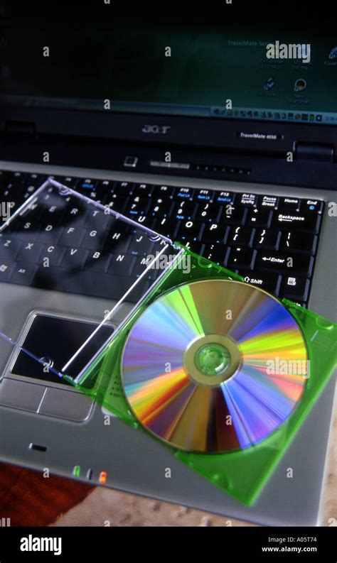 Music CD Computer 的图像结果