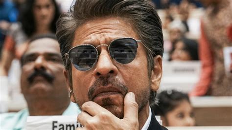SRK's sharp comeback to troll questioning his stardom proves he's the ...