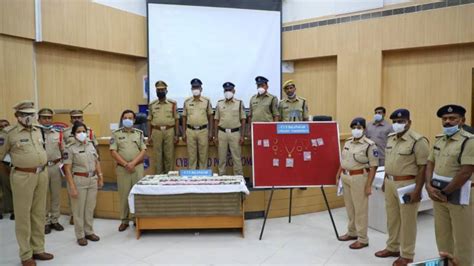 Balanagar police arrest notorious thief recover Rs 53L, 20 thulas gold