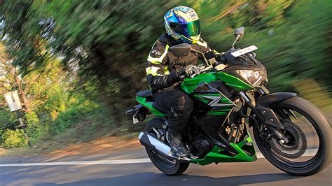 Kawasaki Z250 2014 STD Bike Photos - Overdrive