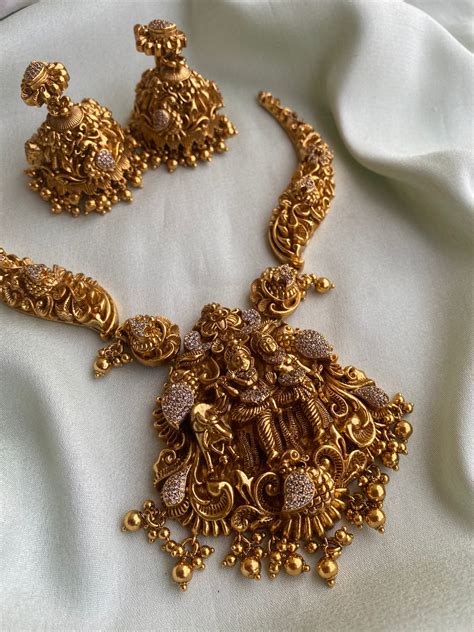 Antique Temple Haram with jhumkas – Daivik.in