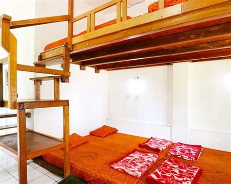 PONDOK BUAH SINUAN (Lembang) - B&B Reviews, Photos, Rate Comparison ...