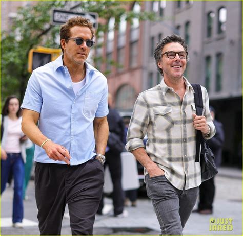 Ryan Reynolds Steps Out in NYC With 'Deadpool' Director Shawn Levy ...
