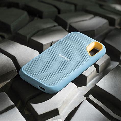 SanDisk Extreme Portable 1 TB External Solid State Drive (SSD) 1050MB/s ...