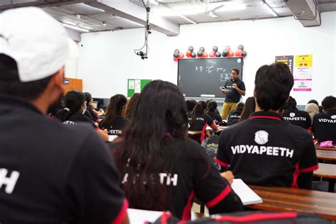Physics Wallah Delhi (Janakpuri Center): Fees 2025, Contact Number, Reviews, Courses