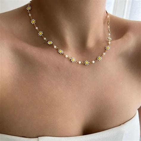 White Daisy Necklace | Buy Waterproof and Anti-tarnish Jewellery online ...