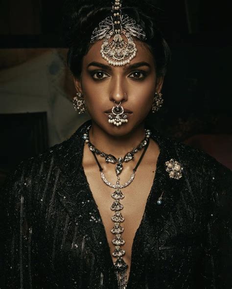 Bridal maang tikka designs that are giving us major inspiration