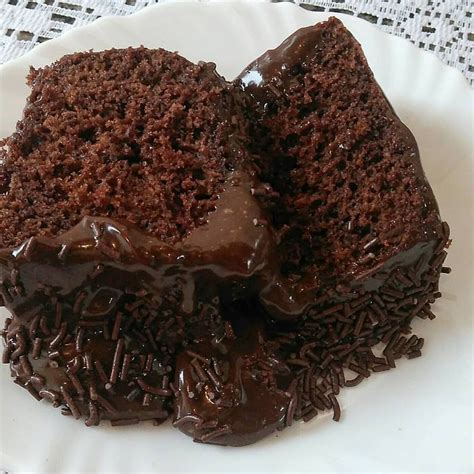 Delicioso bolo fit de chocolate: receita saudável para se deliciar sem culpa!