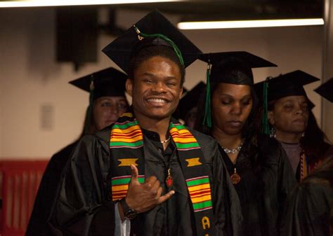 University of Cincinnati: Fees, Reviews, Rankings, Courses & Contact info