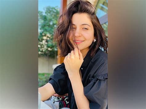 Anushka to undergo cricket training in England for 'Chakda Xpress'